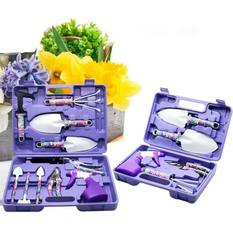 Gardening tool sets